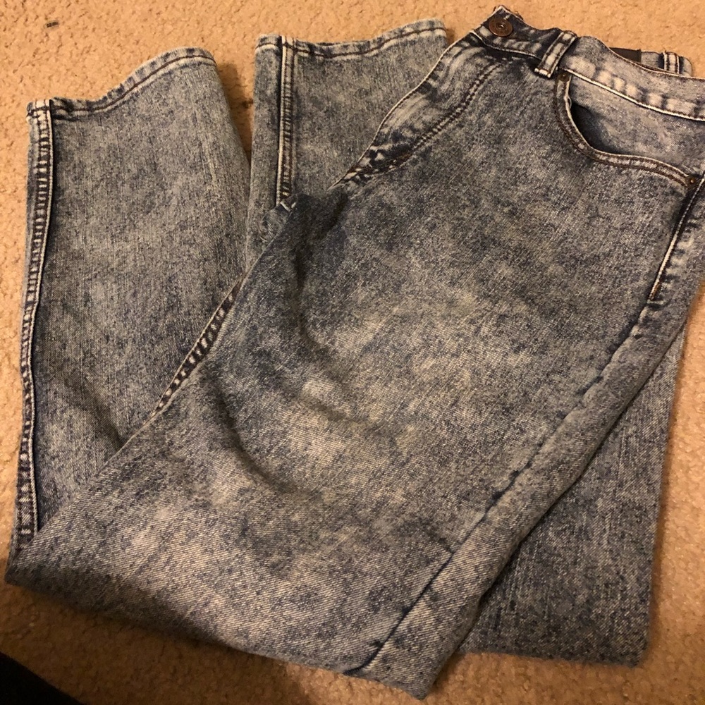 Acid wash jeans